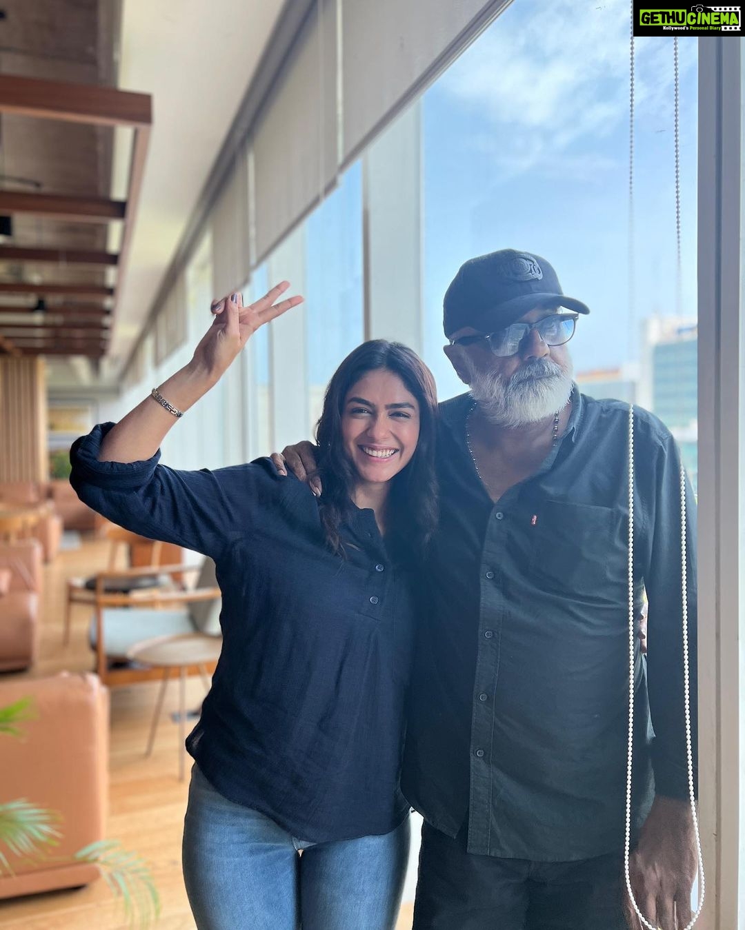 Mrunal Thakur Instagram - PC Sir youβre a Star ππ»ππ»
