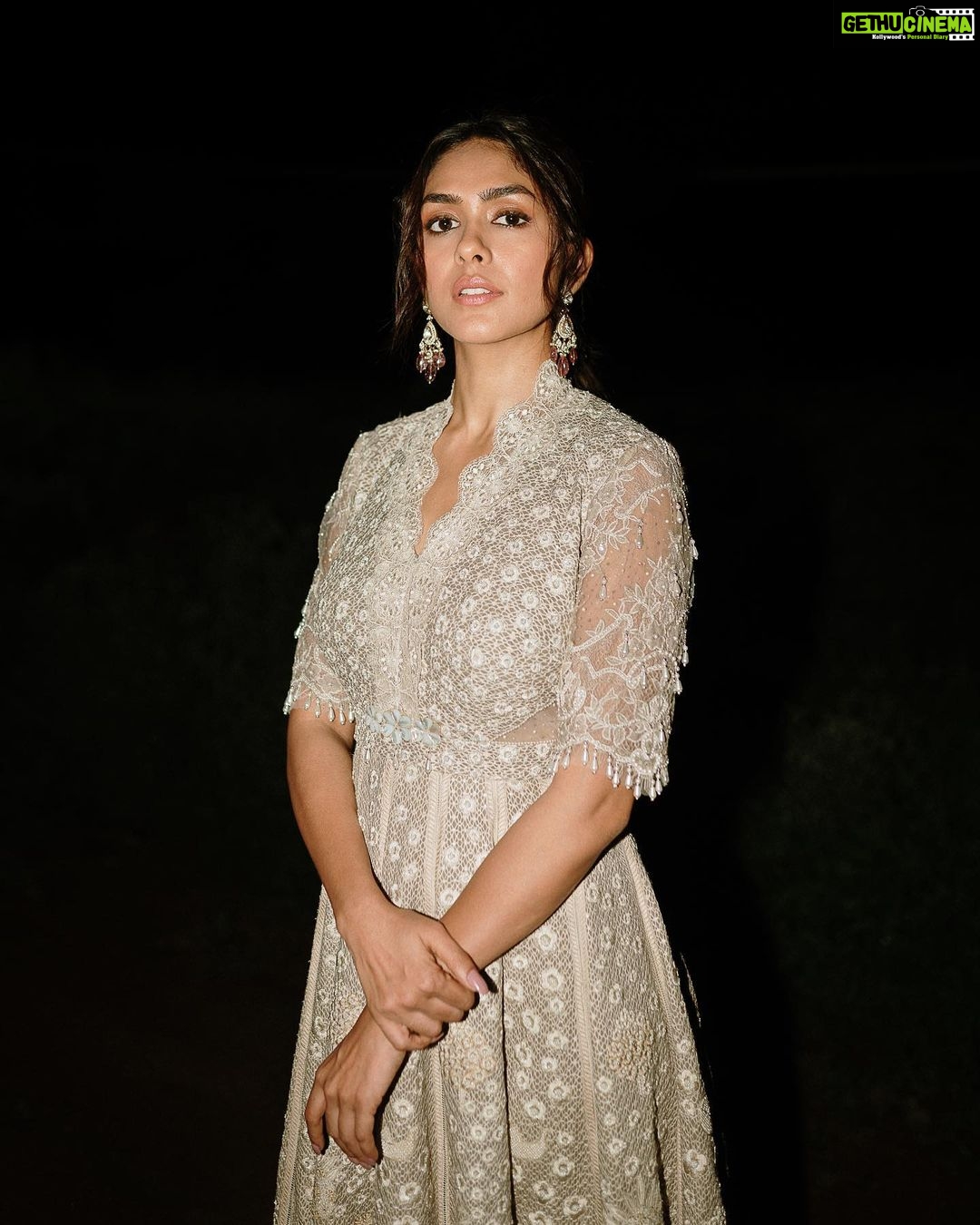 Mrunal Thakur Instagram - 🌻 Styled by: @archamehta Wearing: @taruntahiliani Jewellry: @jatinmorjewels Footwear: @aprajitatoorofficial . . Makeup: @missblenderr_ Hair: @deepalid10 Styling team: @ruchi.munoth @niha__varma Photos: nandivardhanreddy_