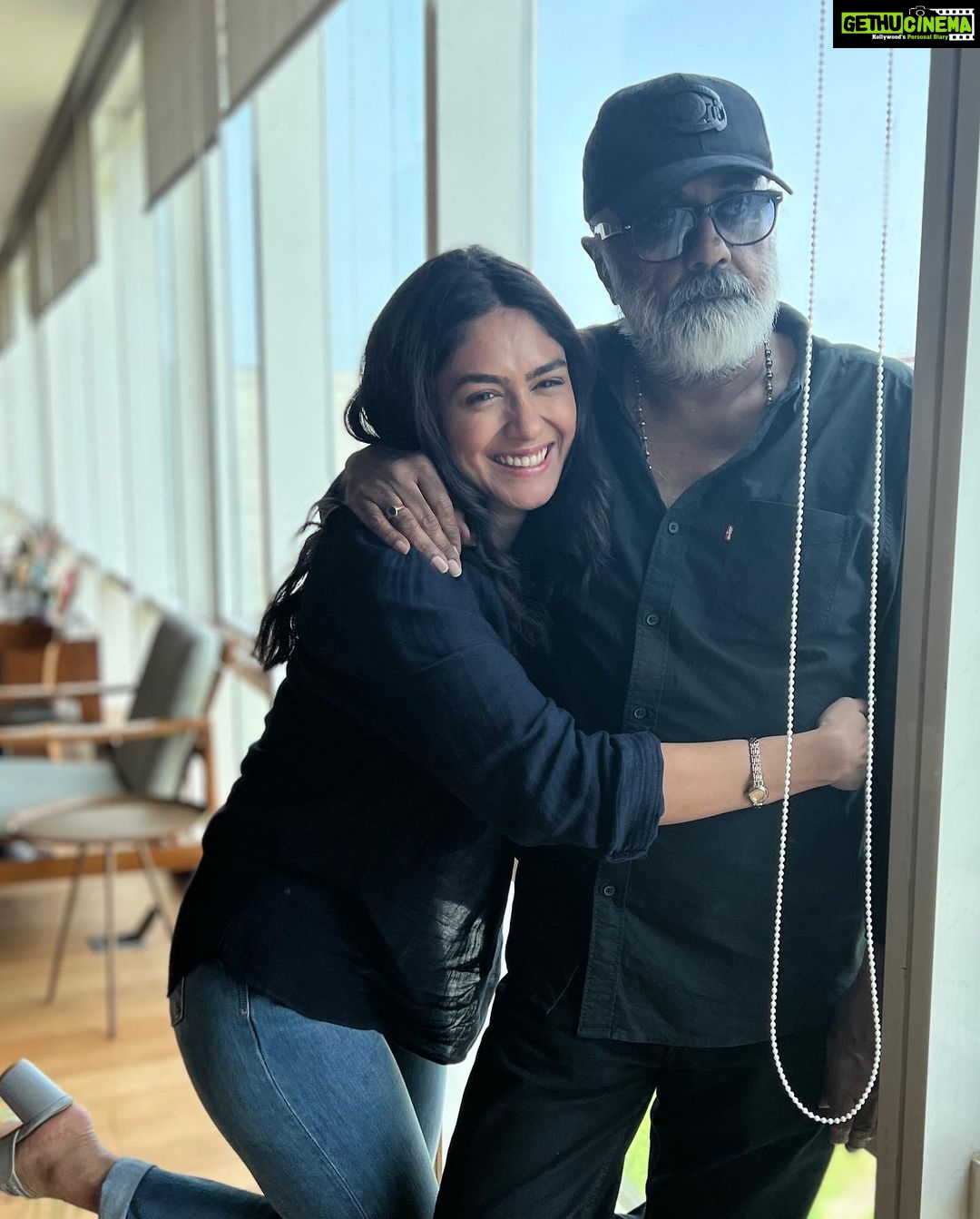 Mrunal Thakur Instagram - PC Sir youβre a Star ππ»ππ»
