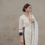 Mrunal Thakur Instagram – 🦋🦋🦋

Styled by: @Archamehta Wearing@sureenachowdhri 
@vandafashionagency 
Jewellery: @minerali_store 
.
@ruchi.munoth 
@poorvjainn 
@missblenderr_
@deepalid10
@vasanthphotography