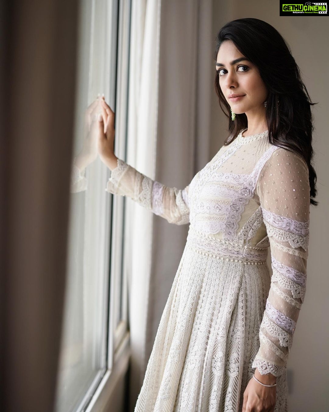 Mrunal Thakur Instagram - SITA 🦋 Styled by: @archamehta Outfit: @jade_bymk Jewellry: @amrapalijewels . Makeup: @missblenderr_ Hair: @deepalid10 Styling team: @ruchi.munoth @niha__varma Shot by: @sbk_shuhaib #sitaramam