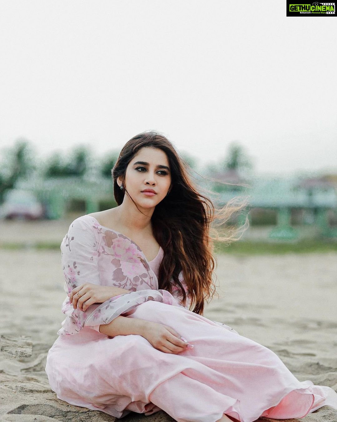 Nabha Natesh Instagram - Meet me where the sky touches the sea 🌊 : : : Conceptualised by: @arunprajeethm Photography : @deepak_durai_photography And team @avinashelango Styling : @sandhya__sabbavarapu Styling team : @team_sandhya @rashmi_angara @thumu_bhavana @sirichandana_medi Makeup : @makeupibrahim Hair : @hairstylists_vijayraghavan