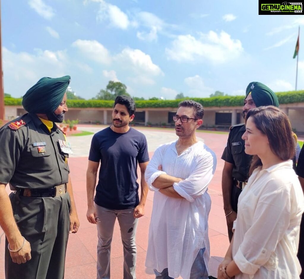Naga Chaitanya Instagram - A morning well spent at the National war memorial New Delhi with the team of #laalsinghchaddha . Such a lovely experience . @aamirkhanproductions @advaitchandan @monajsingh @viacom18studios