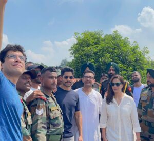 Naga Chaitanya Instagram - A morning well spent at the National war memorial New Delhi with the team of #laalsinghchaddha . Such a lovely experience . @aamirkhanproductions @advaitchandan @monajsingh @viacom18studios