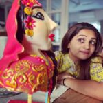 Nakshathra Nagesh Instagram - THIS IS A CAKE! When @moonbakes.co decided to send me a cake, I couldn’t wait to go back home and see what it looked like, but I was MIND BLOWN when I saw this beauty. I had to lick her to confirm that she was edible. 🙈🙌🏼 @moonbakes.co has always been amazing, they ensure each creation is beautiful and yummy. They keep in mind all our requirements and deliver the cakes promptly and their communication 👌🏻. But now their creativity is on another level. Her outfit, skin, hair, accessories, make up we’re aaaalll ON POINT. Aaaahhh. I wish all of you could taste how yummy the cake was. Oh wait, you can! Order from @moonbakes.co todayyy!! They also launched a new menu so plenty more for you to try 🥳🥳 Thank you @moonbakes.co for everything ❤️❤️
