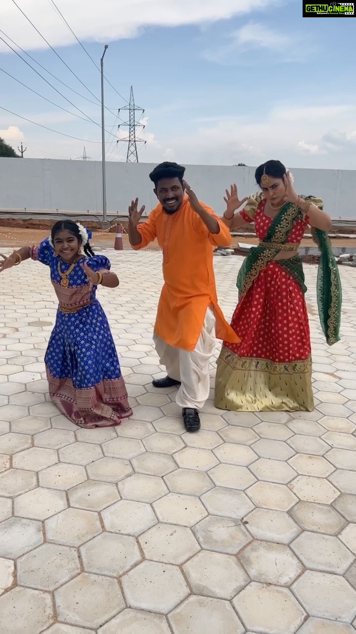 Nandita Swetha - 118.8K Likes - One with the master himself
@alluarjunonline
#Ganeshmaster
#mahalakshmi
.
#pushpa #alluarjun #reel