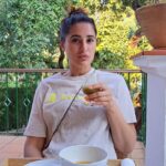 Nargis Fakhir Instagram - What an amazing experience to fast. I love this quote by Rumi “Fasting is the first principle@of medicine and see the strength of the spirit reveal itself.” Have any of you tried fasting ? Let me know in the comments below! 🙏🙌🏽 . . @buchingerwilhelmi . . . I’ve done an interview on my experience with fasting. If you are interested check it out. - YouTube: https://www.youtube.com/c/BuchingerWilhelmiFasting/videos . . . . #buchingerwilhelmi #buchingerwilhelmimarbella . . . Website: https://www.buchinger-wilhelmi.com/en/ Buchinger Wilhelmi Marbella