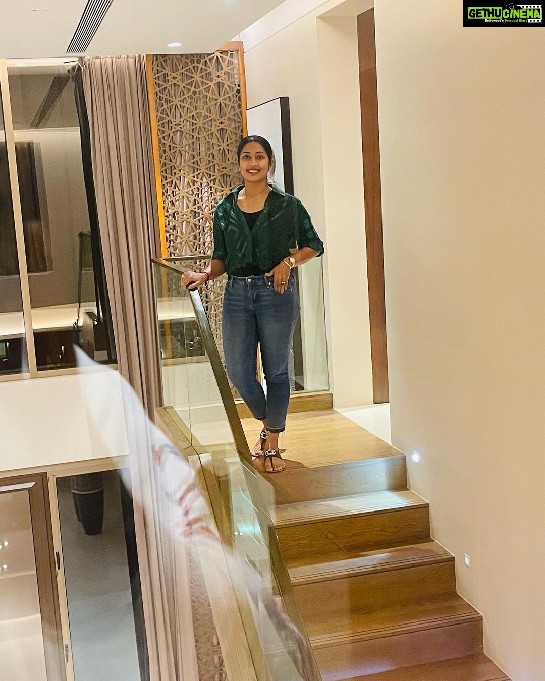 Navya Nair Instagram - What you seek is seeking you ❤️❤️❤️ Grand Hyatt Kochi Bolgatty