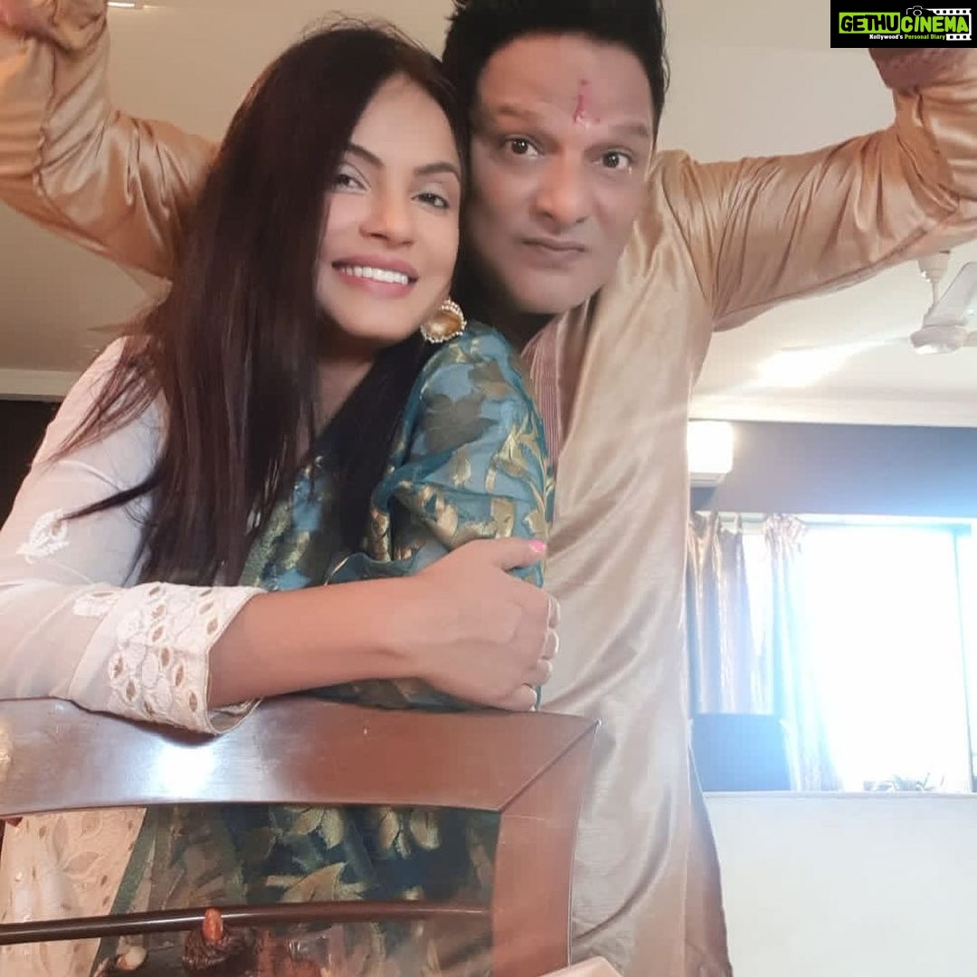 Neetu Chandra Instagram - You both have always been more than brothers to me, I found my best friends for life in you both. We protected each other and I will always be there for you both. Happy rakhi 🙏🏻 @nitinchandrabihar @aabhishekchandraa #rakhi #rakshabandhan #rakshabandhanspecial #nituchandrasrivastava