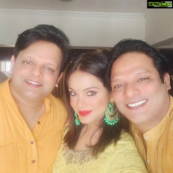 Neetu Chandra Instagram - You both have always been more than brothers to me, I found my best friends for life in you both. We protected each other and I will always be there for you both. Happy rakhi 🙏🏻 @nitinchandrabihar @aabhishekchandraa #rakhi #rakshabandhan #rakshabandhanspecial #nituchandrasrivastava