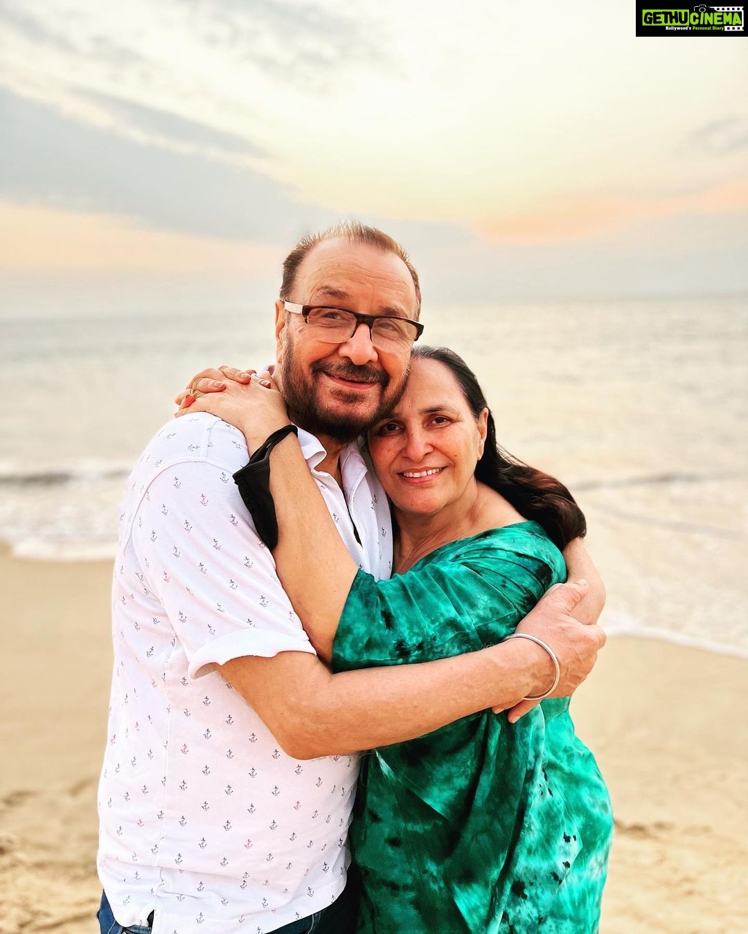 Neha Dhupia Instagram - This is what 47 years of togethernesses looks like … love and only love and more love ❤️ #happyanniversary ma pa … 🧿♥️ @babsdhupia @pdhupia