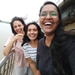 Nithya Menen Instagram - 🤍🌺 @indhusss @athulya_ashadam