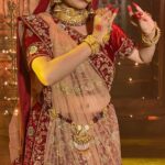 Paridhi Sharma Instagram - Hare Krishna Hare Radhe🌸🙏 #jodhalook #krishna #radheradhe #devotion #krishnajanmashtmi #prayers