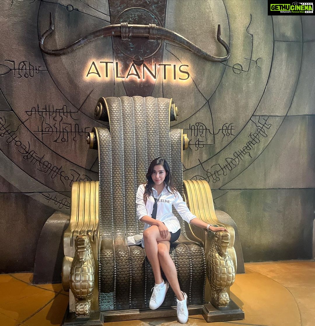 Parvatii Nair Instagram - The stay and experiences at @atlantisthepalm was mind blowing ! One of the best hotels in the world with amazing food fun and hospitality ! The water sports and the view from the room are to die for !❤️ @visit.dubai #dubaidestinations Atlantis, The Palm