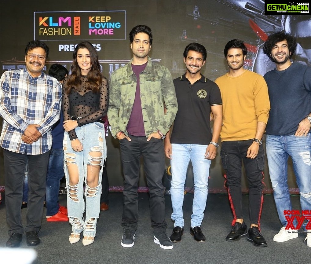 Payal Rajput Instagram - Thank you guys for gracing our event with your presence π @siddu_buoy @adivisesh @isudheerbabu π€© Finally TMK 19th ki vastundi,Meru tapkunda churandi ππ» @aadipudipeddi @kalyanji_gogana @thakur_anoopsingh @shamnakasim @suniltollywood