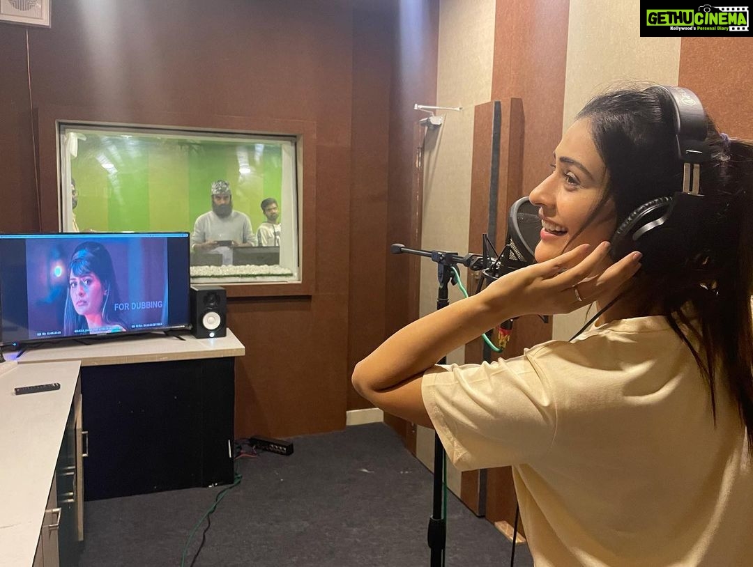 Payal Rajput Instagram - Got an opportunity to dub for myself ( Dubbed for my upcoming Kannada movie βhead Bush β)π¬ I was enthusiastic to dub for my lines as this character is so deep ,strong and at the same time, challenging. Basically, I want the role to look authentic; I feel I can do justice only if I lend my voice π It was not easy though,but love pushing my boundaries π€πΌ #headbush releasing worldwide on 21st October π¬βοΈ