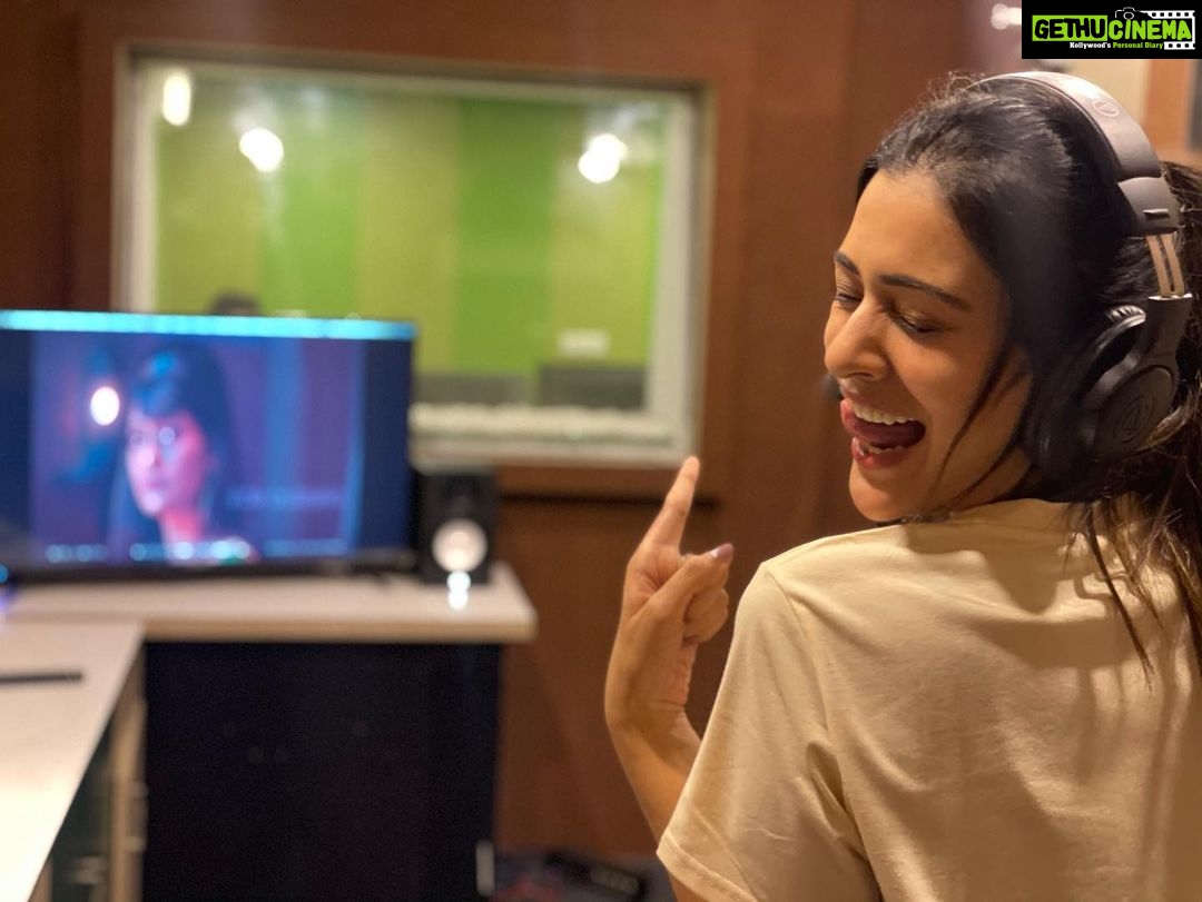 Payal Rajput Instagram - Got an opportunity to dub for myself ( Dubbed for my upcoming Kannada movie βhead Bush β)π¬ I was enthusiastic to dub for my lines as this character is so deep ,strong and at the same time, challenging. Basically, I want the role to look authentic; I feel I can do justice only if I lend my voice π It was not easy though,but love pushing my boundaries π€πΌ #headbush releasing worldwide on 21st October π¬βοΈ