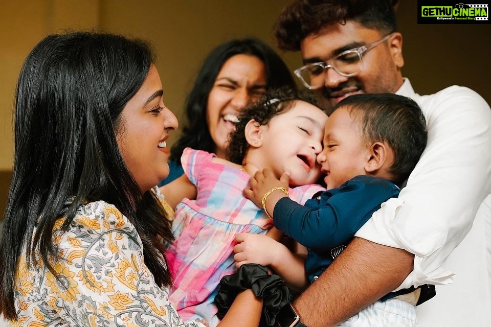 Pearle Maaney Instagram - Adam Baby turns One! . @paul_francis2244 @mijulapaul so happy for you both! π₯°π loved the cocomelon theme party! π ( PS: Paul is my Cousin Brother and Adam is his son βΊοΈ) : Clicks by @olive_photograph