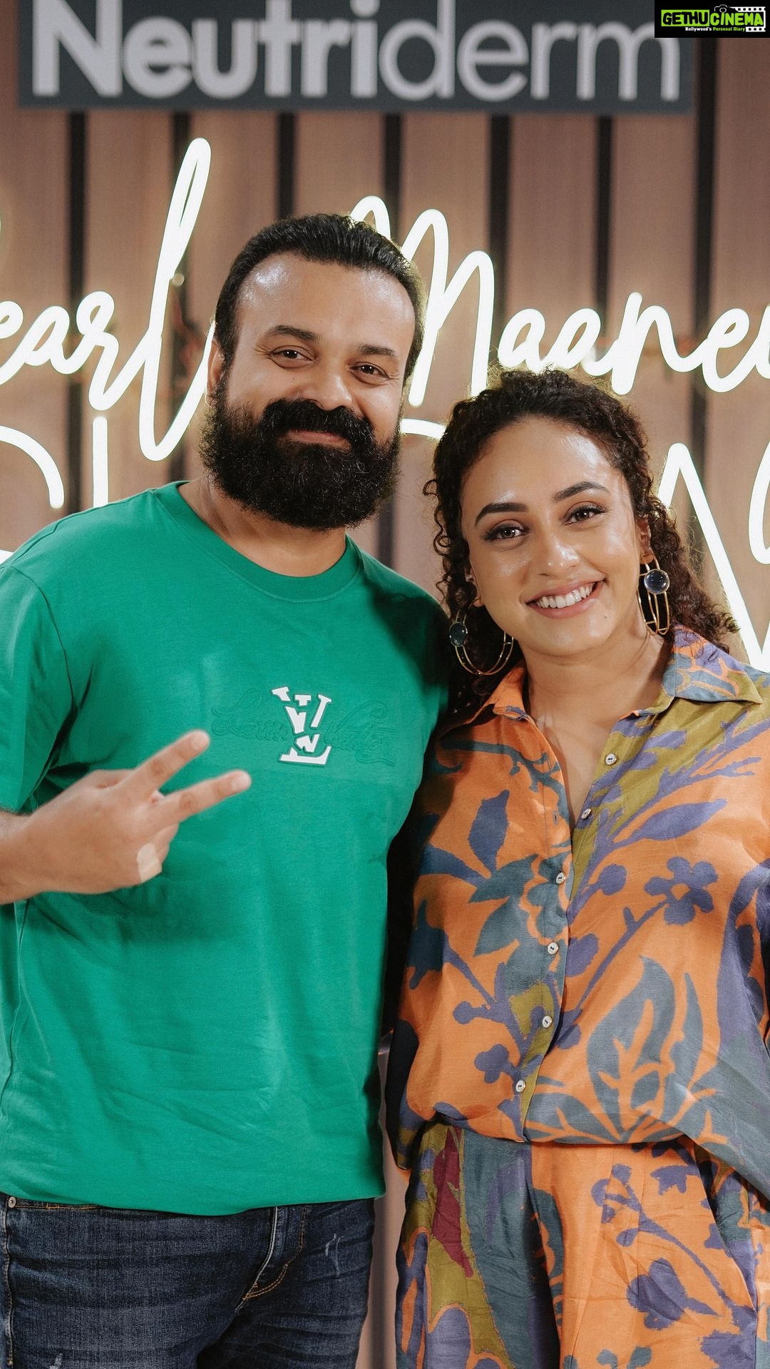 Pearle Maaney Instagram - Stay Tuned Guys!!! @kunchacks is here!!! Pearle Maaney Show Today at 6.00 pm πβπ» . . Reels @sk_abhijith MUA @ashna_aash_ Wearing @saltstudio Camera @magicmotionmedia Decor @dreams_floristsanddecorators