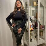 Pooja Bose Instagram - Good evening ppl🎀🎀
