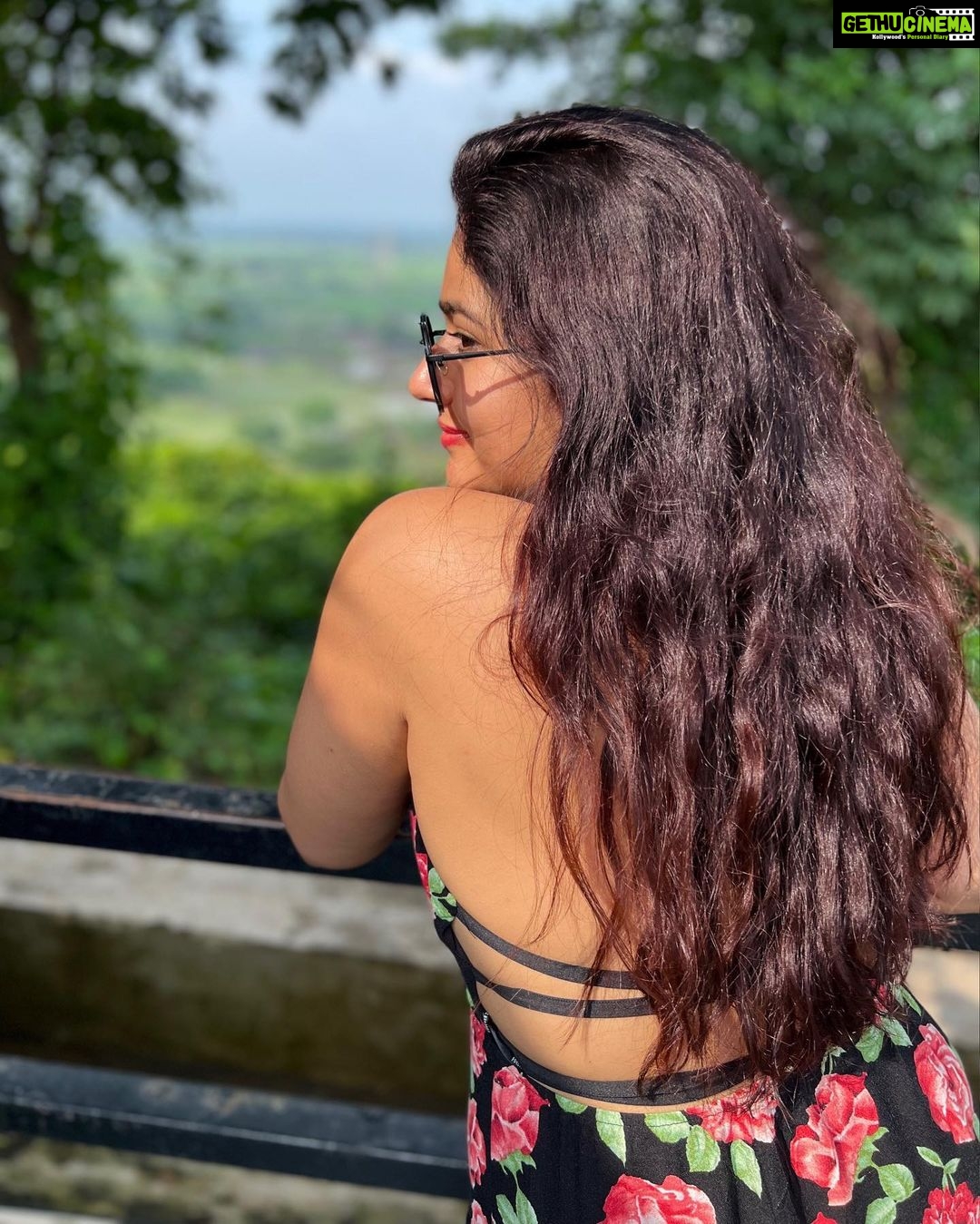 Poonam Bajwa Instagram - In this lil piece of heaven…☘️❤️ … . #theforestclubresort#coastalin#Zuper Karjat