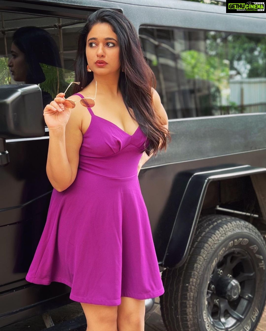 Poonam Bajwa Instagram - #ultraviolet#πππ @shotandtold β€οΈthank you for this π @curls_and_curves555 πΈπΈ