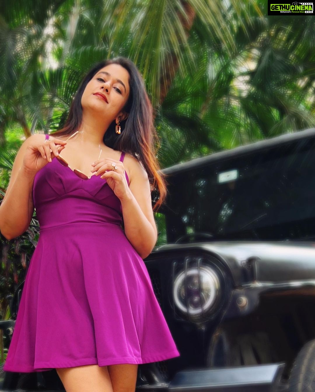 Poonam Bajwa Instagram - #ultraviolet#πππ @shotandtold β€οΈthank you for this π @curls_and_curves555 πΈπΈ