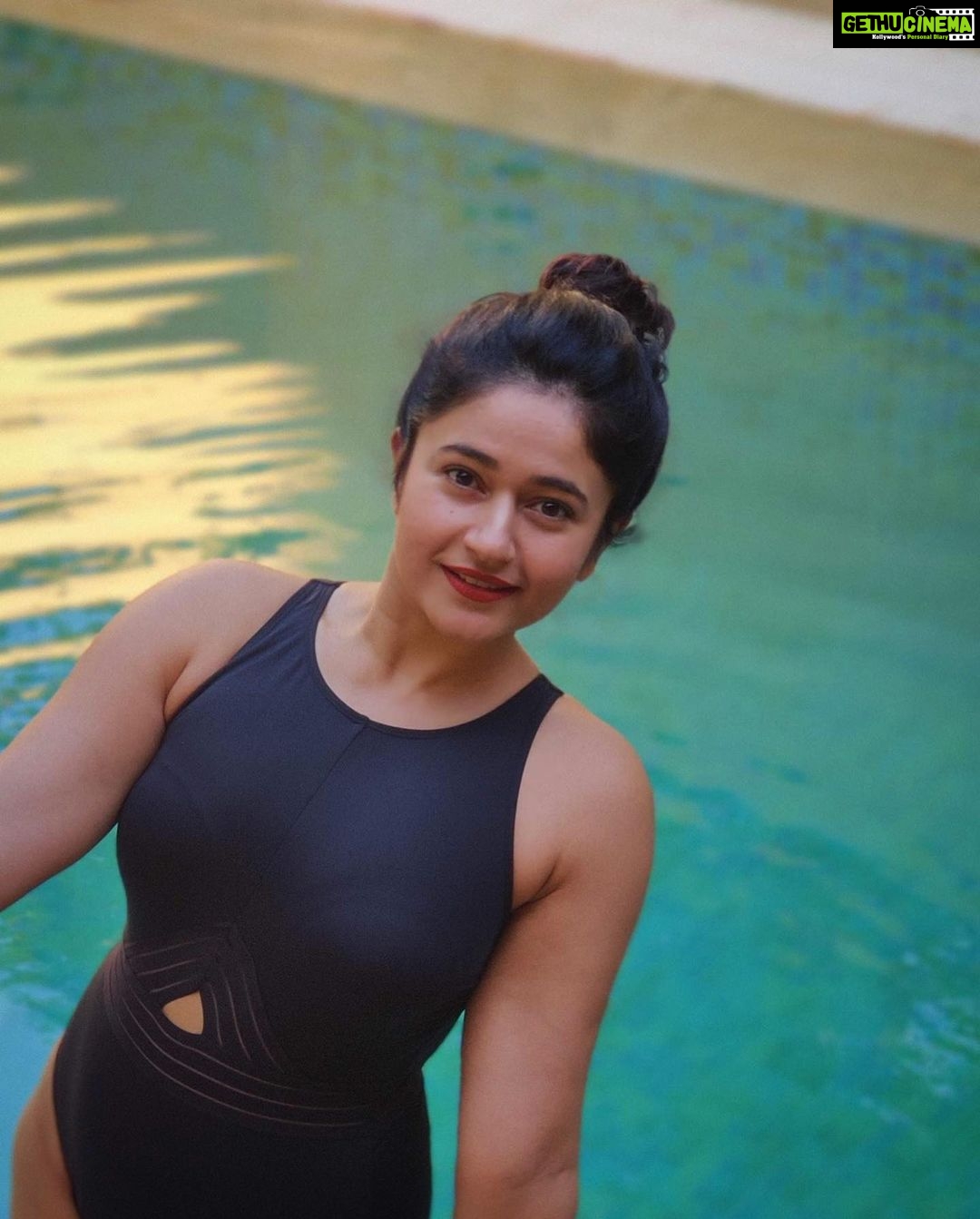 Poonam Bajwa Instagram - #tbt#sometimelastyear#pooldiaries Coco Lagoon, Pollachi