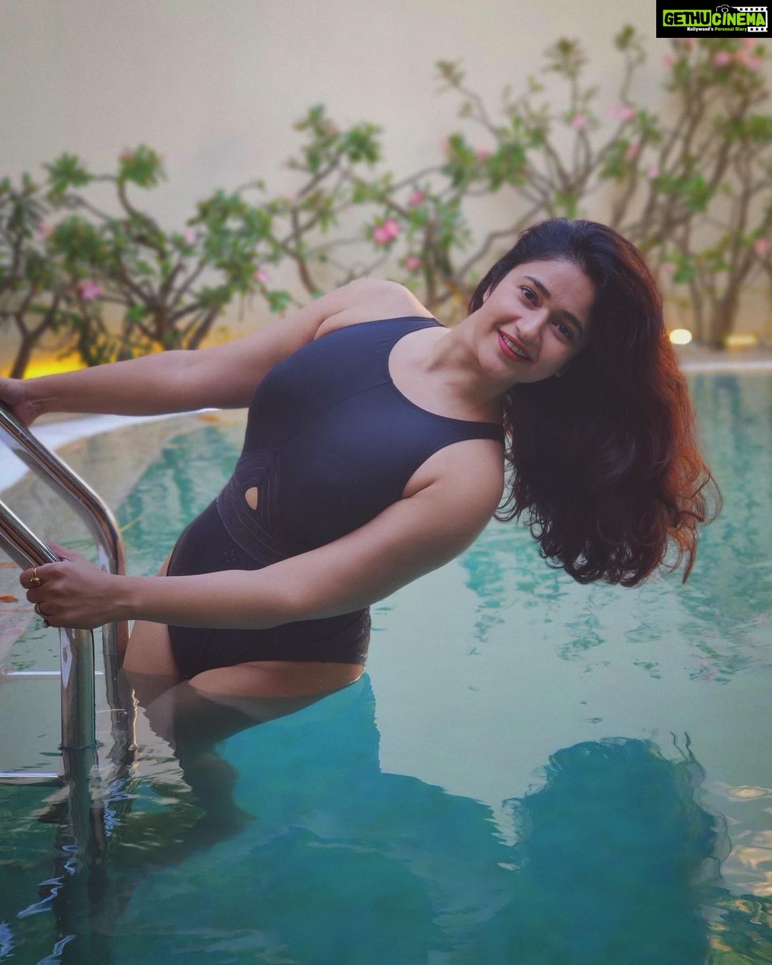 Poonam Bajwa Instagram - #tbt#sometimelastyear#pooldiaries Coco Lagoon, Pollachi