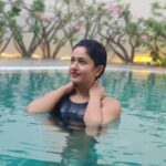 Poonam Bajwa Instagram – #tbt#sometimelastyear#pooldiaries Coco Lagoon, Pollachi