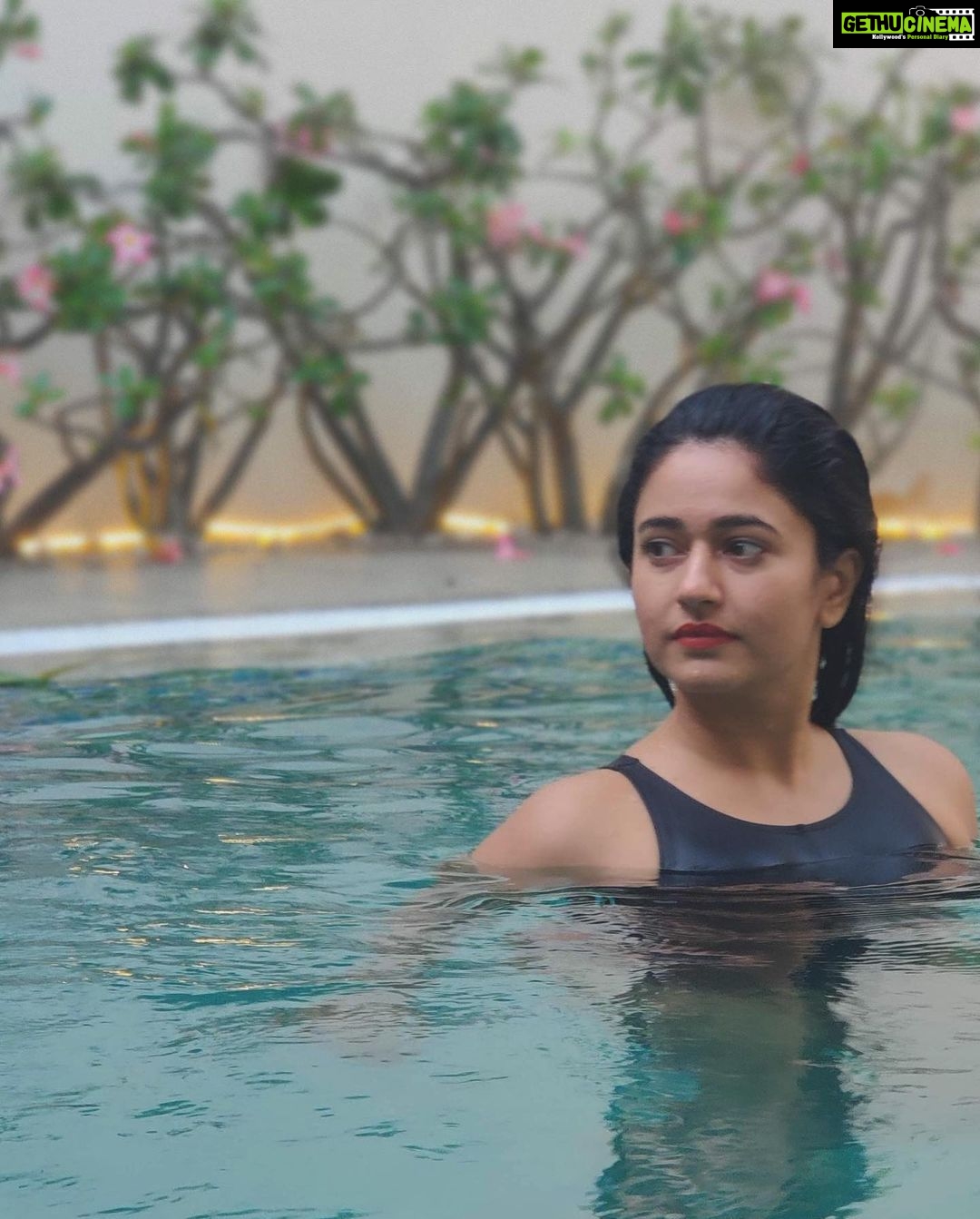 Poonam Bajwa Instagram - #tbt#sometimelastyear#pooldiaries Coco Lagoon, Pollachi