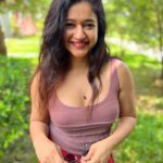 Poonam Bajwa Instagram - Caption ideas anyone ?? . .#sunshine☀️#greenery🌿#airthatibreath #forestclubresort#coastalin#zuperhotels# .
