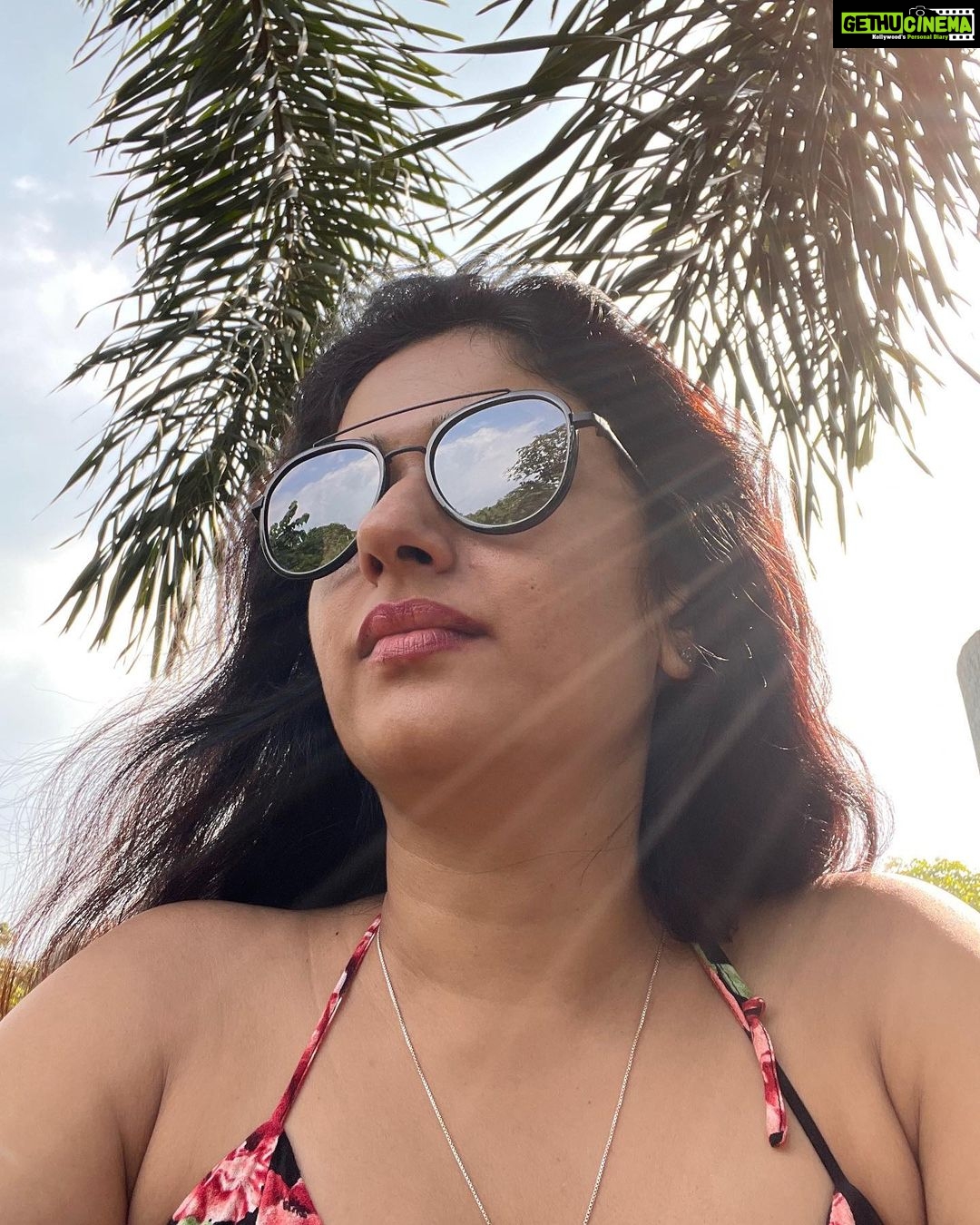 Poonam Bajwa Instagram - In this lil piece of heaven…☘️❤️ … . #theforestclubresort#coastalin#Zuper Karjat
