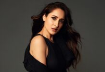 Pragya Jaiswal Instagram - Back in black ♠️