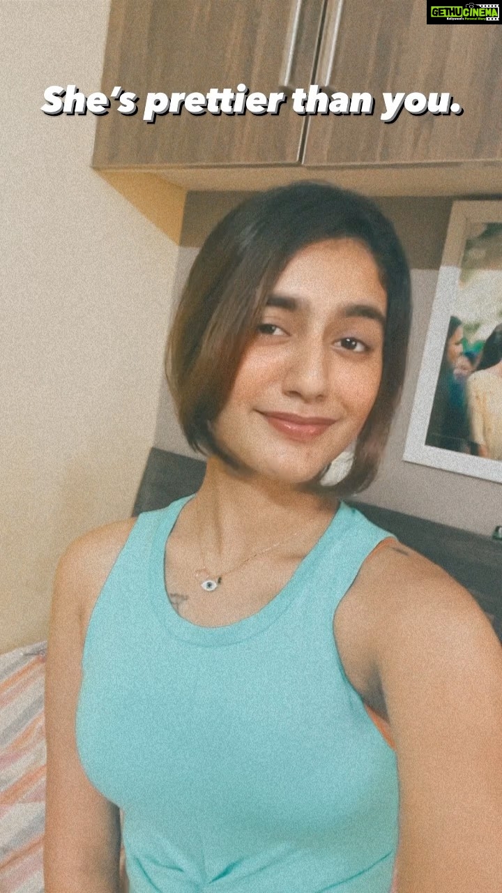 Priya Varrier Instagram - Better than me?🍔 #reels #reelsinstagram #instagood #instagram #trendingreels #trending #explore #explorepage #reelitfeelit #reelkarofeelkaro