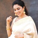 Priyanka Mohan Instagram – Ivory✨

Styled by @shruthimanjari 
Outfit @shantibanaras 
Jewellery @amrapalijewels 
📸 @arunprasath_photography 
M&H @kalwon_beauty @puii_c_ammy