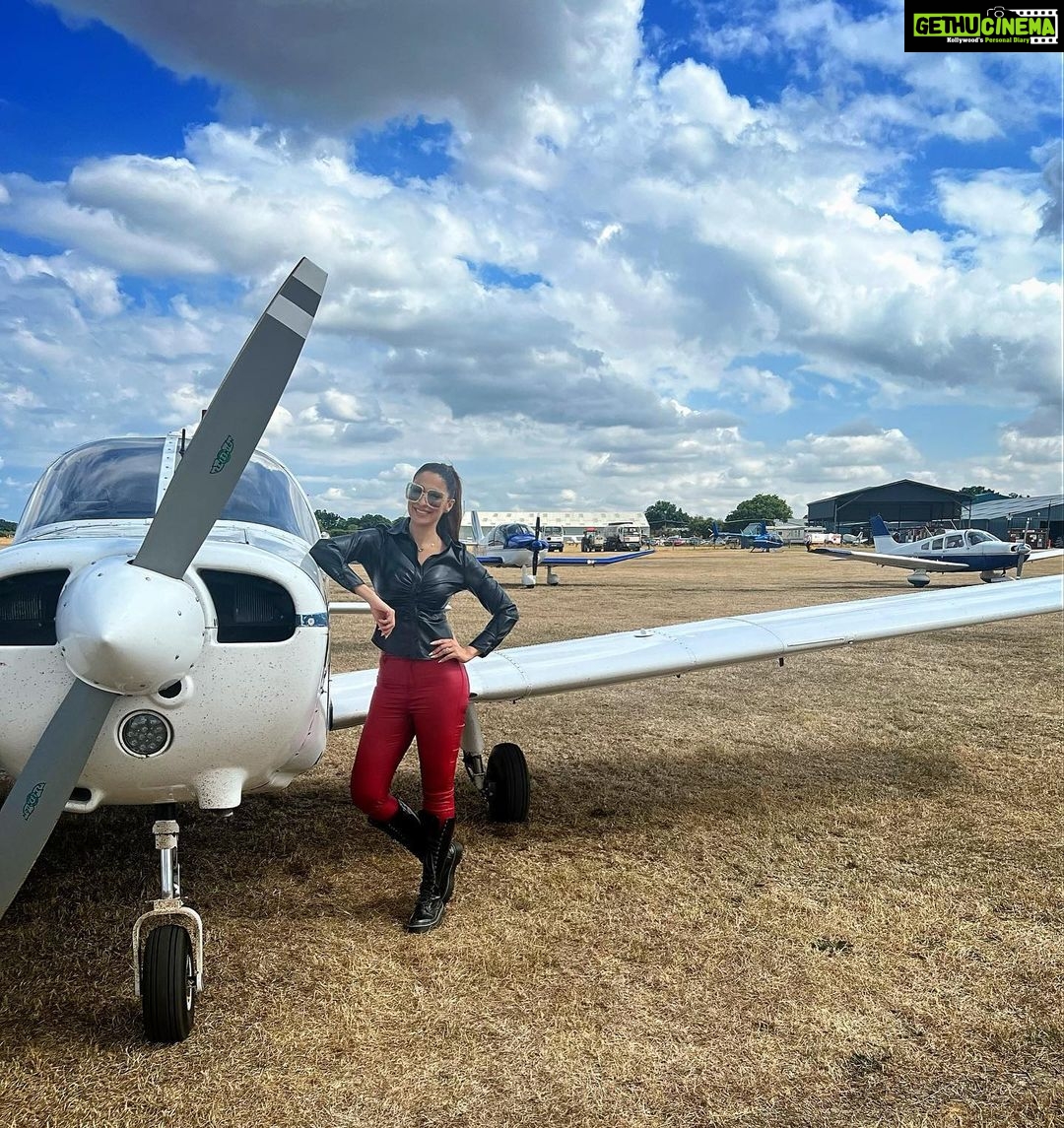 Raai Laxmi Instagram - What good r wings without The courage to fly.✈️🧿❤️👩🏻✈️