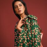 Raashi Khanna Instagram - In @kshitijjalori and @azgaofficial for“Painterly dreams” by @taruntahiliani and @namratashirodkar 💛 Styled by @jukalker 📸 @eshaangirri