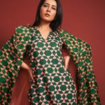 Raashi Khanna Instagram - In @kshitijjalori and @azgaofficial for“Painterly dreams” by @taruntahiliani and @namratashirodkar 💛 Styled by @jukalker 📸 @eshaangirri