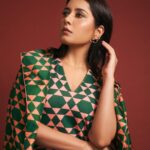 Raashi Khanna Instagram - In @kshitijjalori and @azgaofficial for“Painterly dreams” by @taruntahiliani and @namratashirodkar 💛 Styled by @jukalker 📸 @eshaangirri