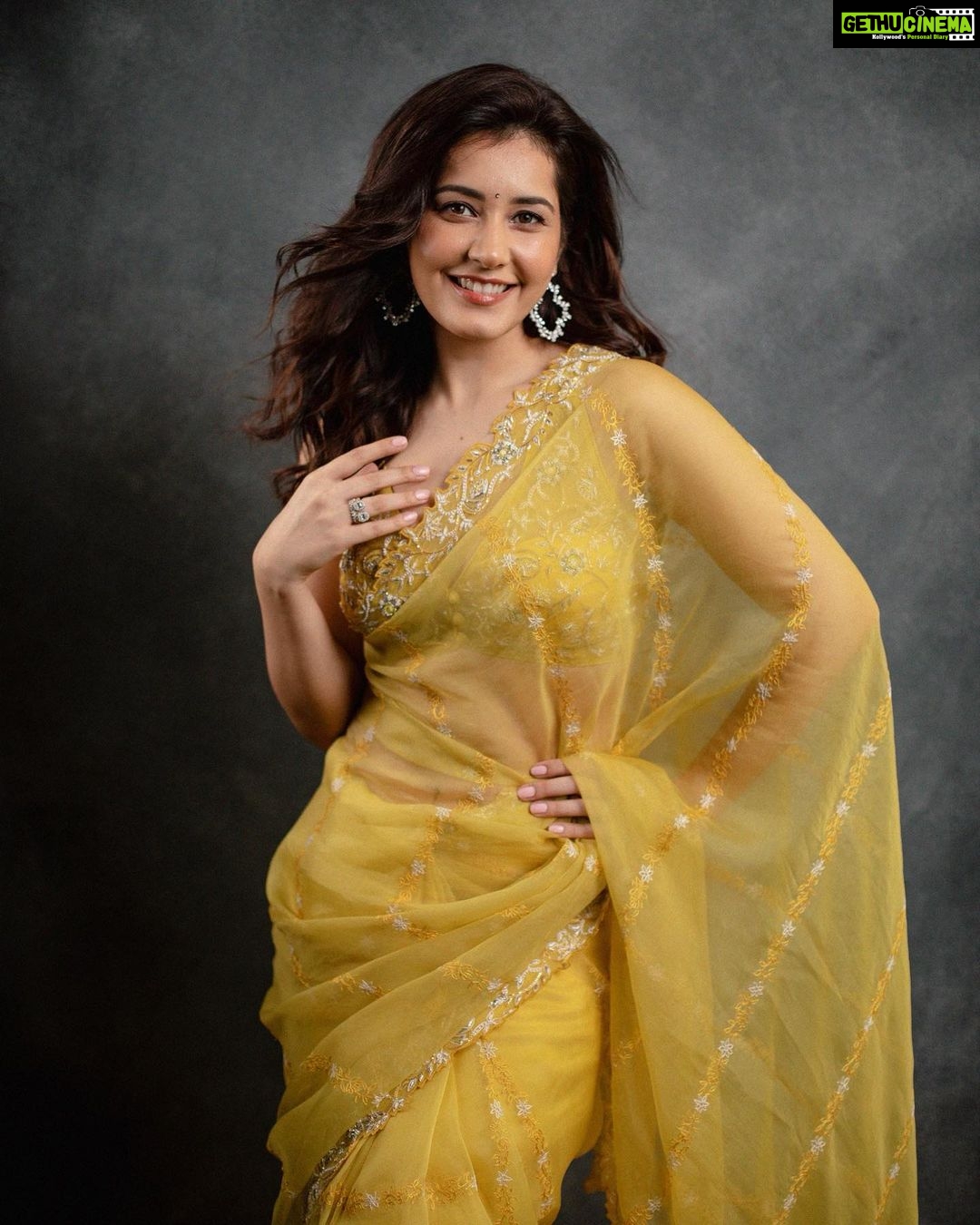 Raashi Khanna - 702.7K Likes - Most Liked Instagram Photos