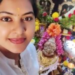 Rachitha Mahalakshmi Instagram – ಎಲ್ಲರಿಗೂ  ವರಮಹಾಲಕ್ಷ್ಮಿ ಹಬ್ಬದ ಶುಭಾಷಯಗಳು. 
😇🙏🙏🙏🙏🙏🙏