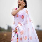 Rashmi Gautam Instagram – Yeh Mausam ka Jadoo hai mitwaaa
Saree by @shrutiigclothing 
Pic @v_capturesphotography