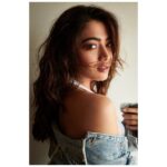 Rashmika Mandanna Instagram – Whoever blinks first loses 🐒😄❤️