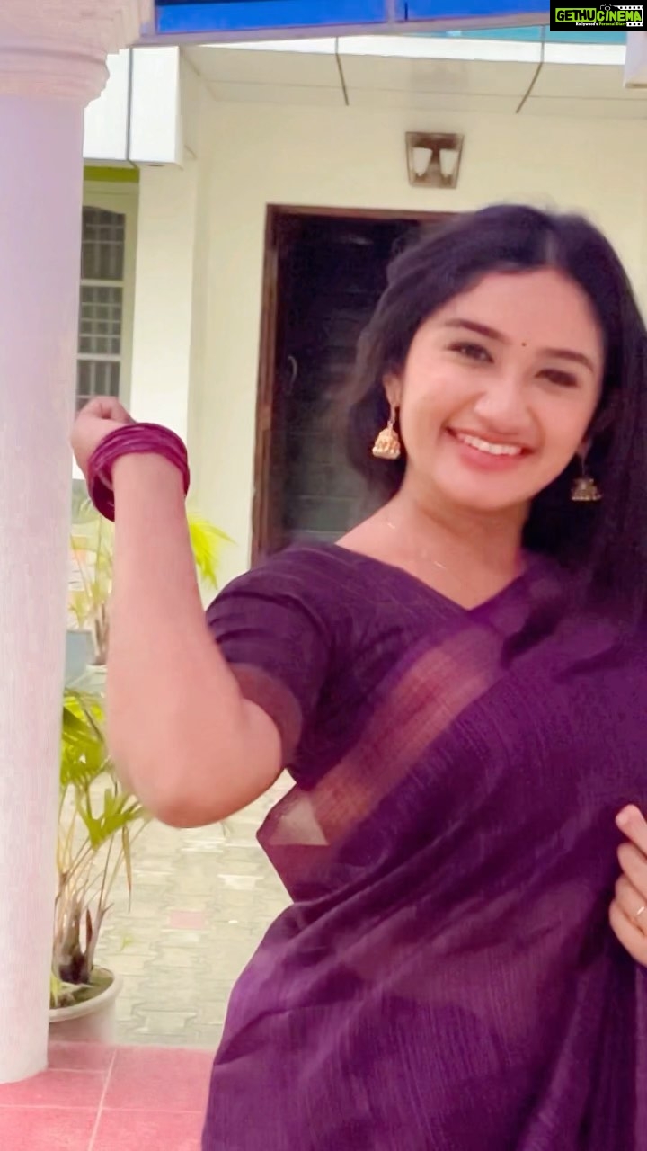 Raveena Daha Instagram - 💜💜💜💜 Purple color also represents meanings of wealth, extravagance, creativity, wisdom, dignity, grandeur, devotion, peace, pride, mystery, independence, and magic. The color purple is a rare occurring color in nature, and as a result is often seen as having sacred meaning. #IndiaAt75 #IndiaILove #Instareels #Purplecolor