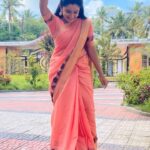 Raveena Daha Instagram – When shakthi dances for chinnado song 😝🥰 

Peach colour is often seen as sweet, pleasant, and friendly. Bright and intense peach colors, on the other hand, can symbolize vitality, energy, playfulness, and encouragement.
#IndiaAt75 #IndiaILove #Instareels #Peachlove