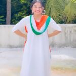 Raveena Daha Instagram – Har ghar tiranga 🇮🇳 –  Azadi Ka Amrit Mahotsav.
On this special day here’s wishing our dreams of a new tomorrow come true! May your Independence Day day be filled with patriotic spirit! Happy Independence Day!🧡🤍💚
In the national flag of India the top band is of Saffron colour, indicating the strength and courage of the country. The white middle band indicates peace and truth with Dharma Chakra. The last band is green in colour shows the fertility, growth and auspiciousness of the land.

#IndiaAt75 #IndiaILove #Instareels #Saffron #White #Green #independencedayofindia