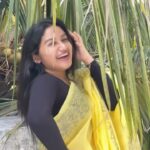 Raveena Daha Instagram - Ek ladki ko dekha to eisa laga😍 Lemon Yellow Colour💛 , due to its bright yellow color, lemons 🟡 are also associated with hope, happiness, abundance, and vitality. Many parts of the lemon can be used to revitalize the body such as the juice, the pulp, and the rind, and because of this, the fruit is also taken to symbolize healing and cleansing both physically and spiritually. #IndiaAt75 #IndiaILove #Instareels #Lemonyelllow