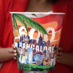 Reba Monica John Instagram – Namma Bangalore, Namma Bucket!

This beautiful design is such a memoir to my home city Bengaluru , the highrise buildings, the late night drives by the vidhana soudha, the greenery… all of it is Bangalore for me. 😍

If you’re guessing what this is, then let me tell you – KFC is now 600 restaurants strong in India 💪🏻🤩 and to celebrate this milestone, they have collaborated with local artists from each of the cities where they are present, like this one designed by Jaya Charan. ❤️ What a superb idea @KFCIndia_Official! 👌🏻💯

#KFCBucketCanvas #Collab #nammabengaluru #eesalacupnamde #bengalurufoodie