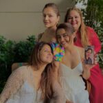 Rubina Dilaik Instagram – Love ❤️ #blessed 🙏🏼

Pre birthday celebration for our beautiful @surveenchawla 💗
.
.
.
.
@ashukla09 
@akshaythakker @keertikelkar @meghnachitalia @rizwan7896 @gazala24 @faisal_miya__photuwale @iamnehap @atulunadkat @makeupbymuskaaan